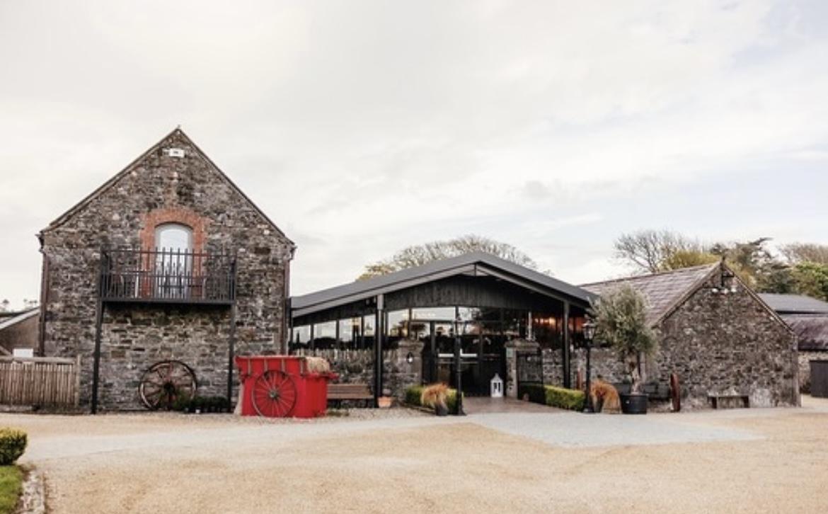 The Wedding Website of Siobhan Hussey and Jake Metcalfe