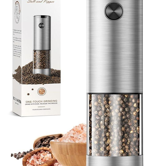 Salt and Pepper Grinder Set Electric Automatic Battery Pepper Mill Shakers Adjustable Coarseness Upgraded Larger Capacity with Led Kitchen Appliances Christmas Gifts for Women Men