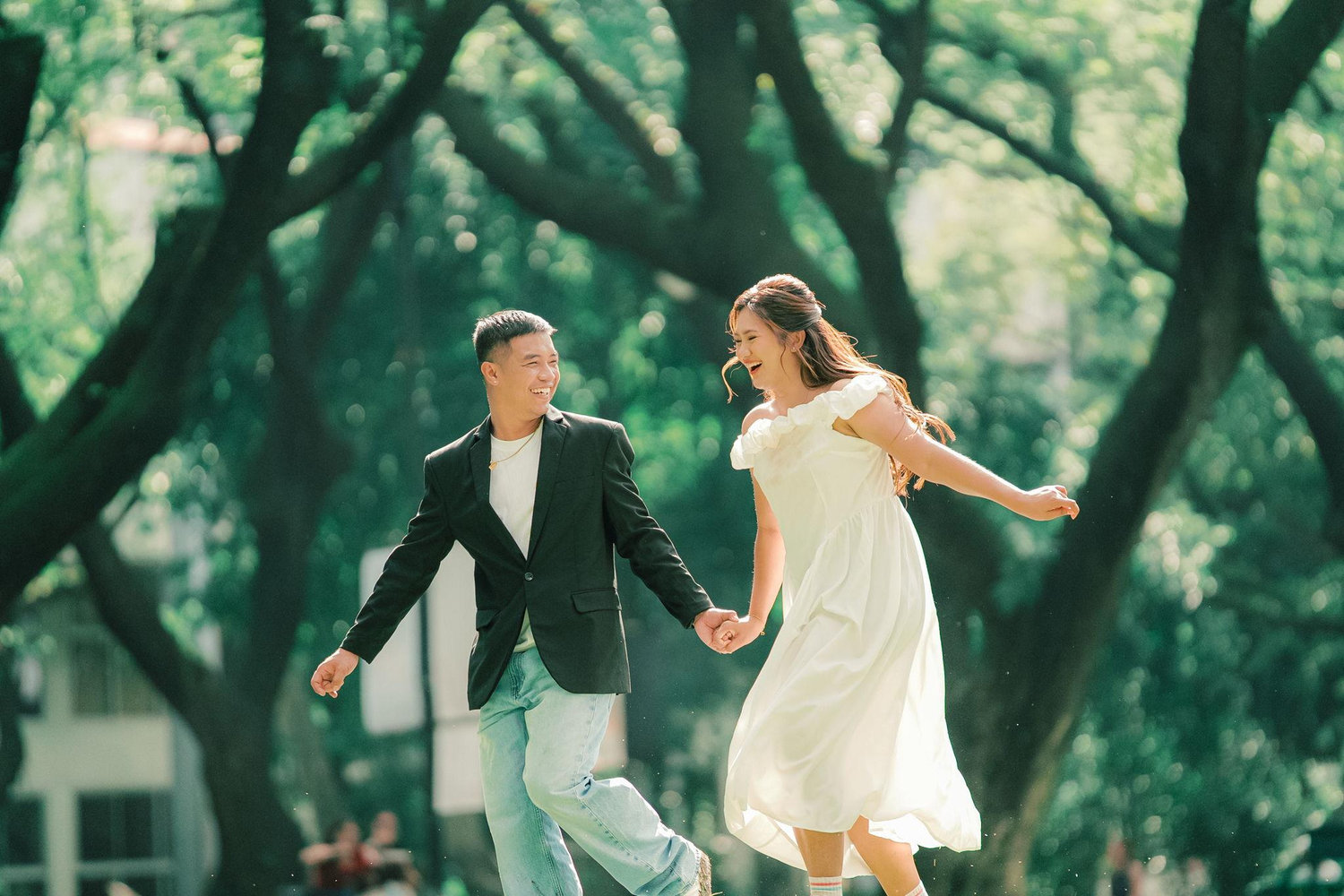 The Wedding Website of Lindsay Tugay and Jonel Ollano