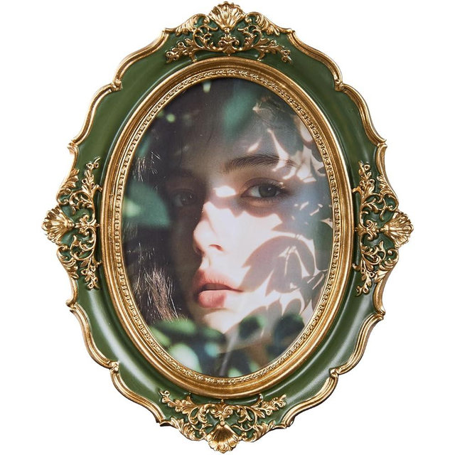 ZIHARA 5x7 Ornate Oval Resin Photo Frame with Velvet Backing, Vintage Picture Frame for Wall/Tabletop, Hand-Crafted Hanging Frames with Easel, Hook & Mat for Home, Photo Gallery Art (Green)