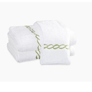 Classic Chain Bath Collection - Bath Towels in Spring Green