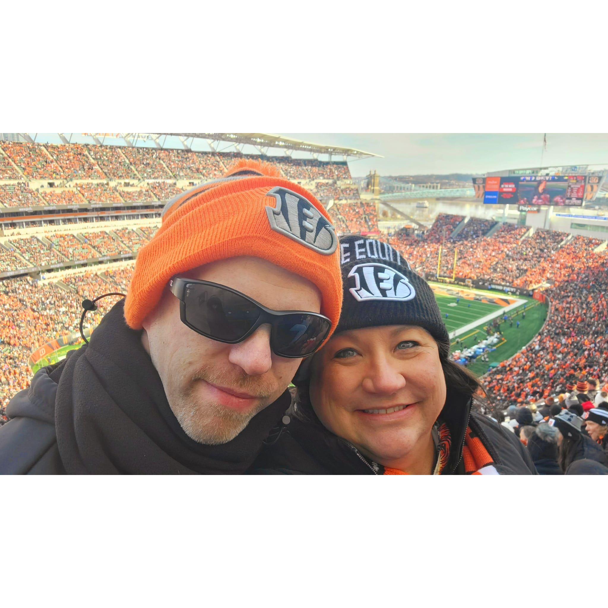 WHO DEY!