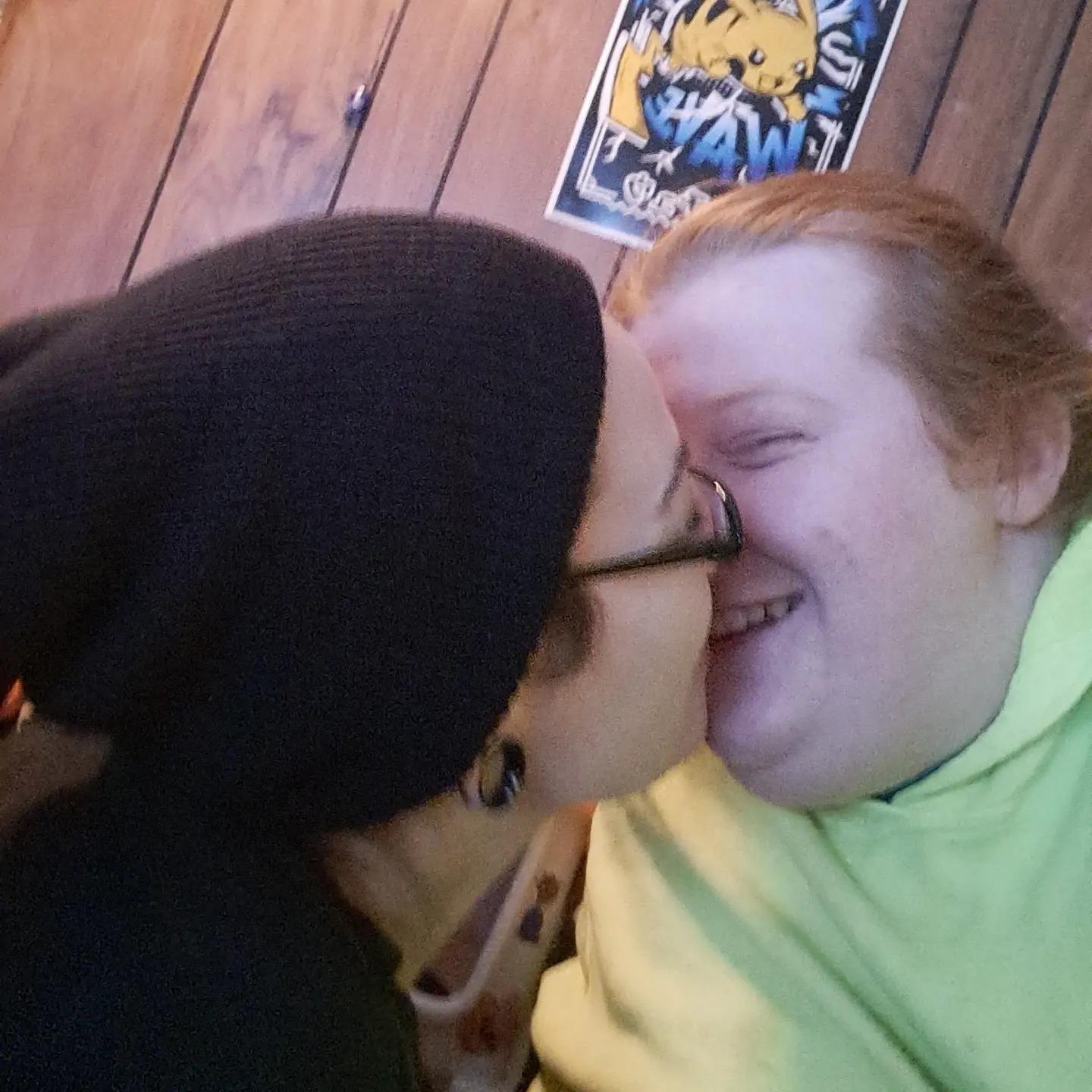 First photos of us Kissing. Around the first week of us dating.