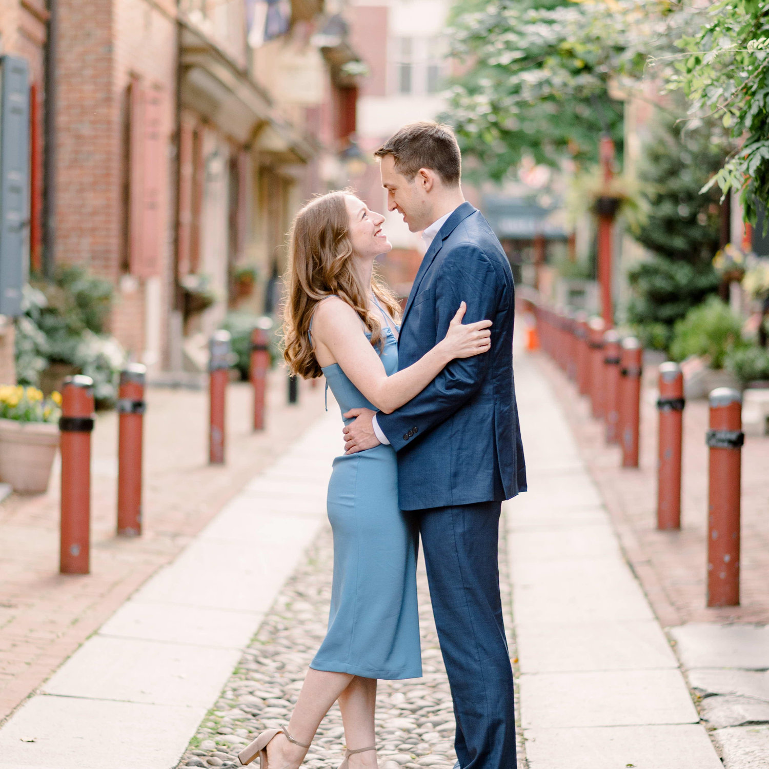 Engagement Photo at Elfreth's Alley