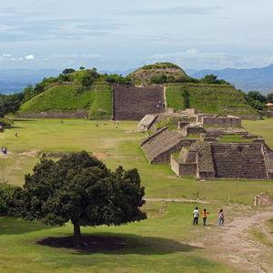 Honeymoon: Monte Alban Tour