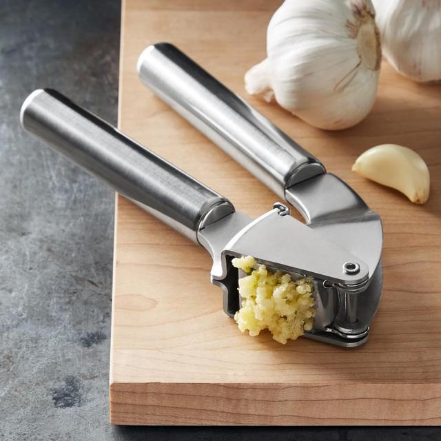 Williams Sonoma Open Kitchen Garlic Press