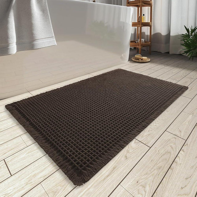 AMOAMI Upgraded Waffle Bath Mat, Super Absorbent Non Slip Bath Mats for Bathroom Floor, Machine Washable Bathroom Rugs with Tassels, Rubber Backed Bathroom Mats, Ultra Soft, 20" x 32", Chocolate