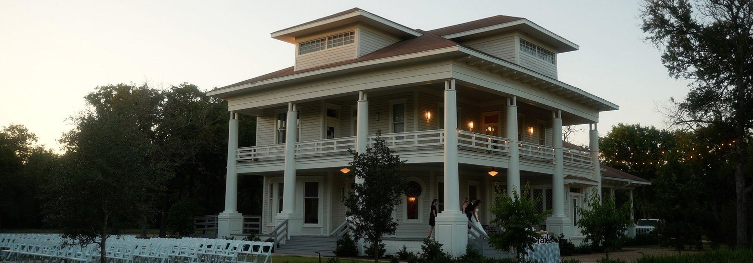The Wedding Website of Ellie Miller and Tyler Oelze