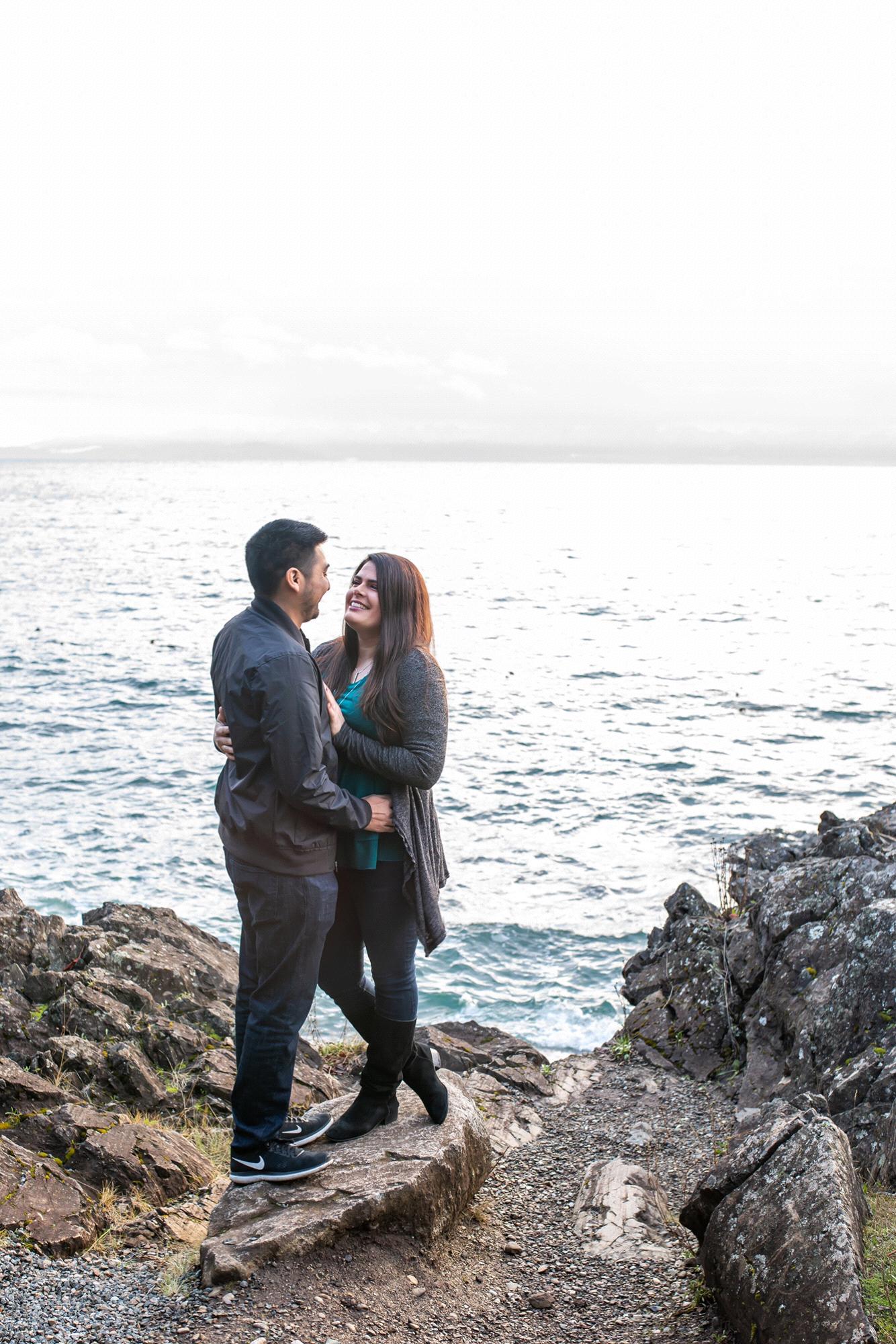 Engagement pics at Lime Kiln