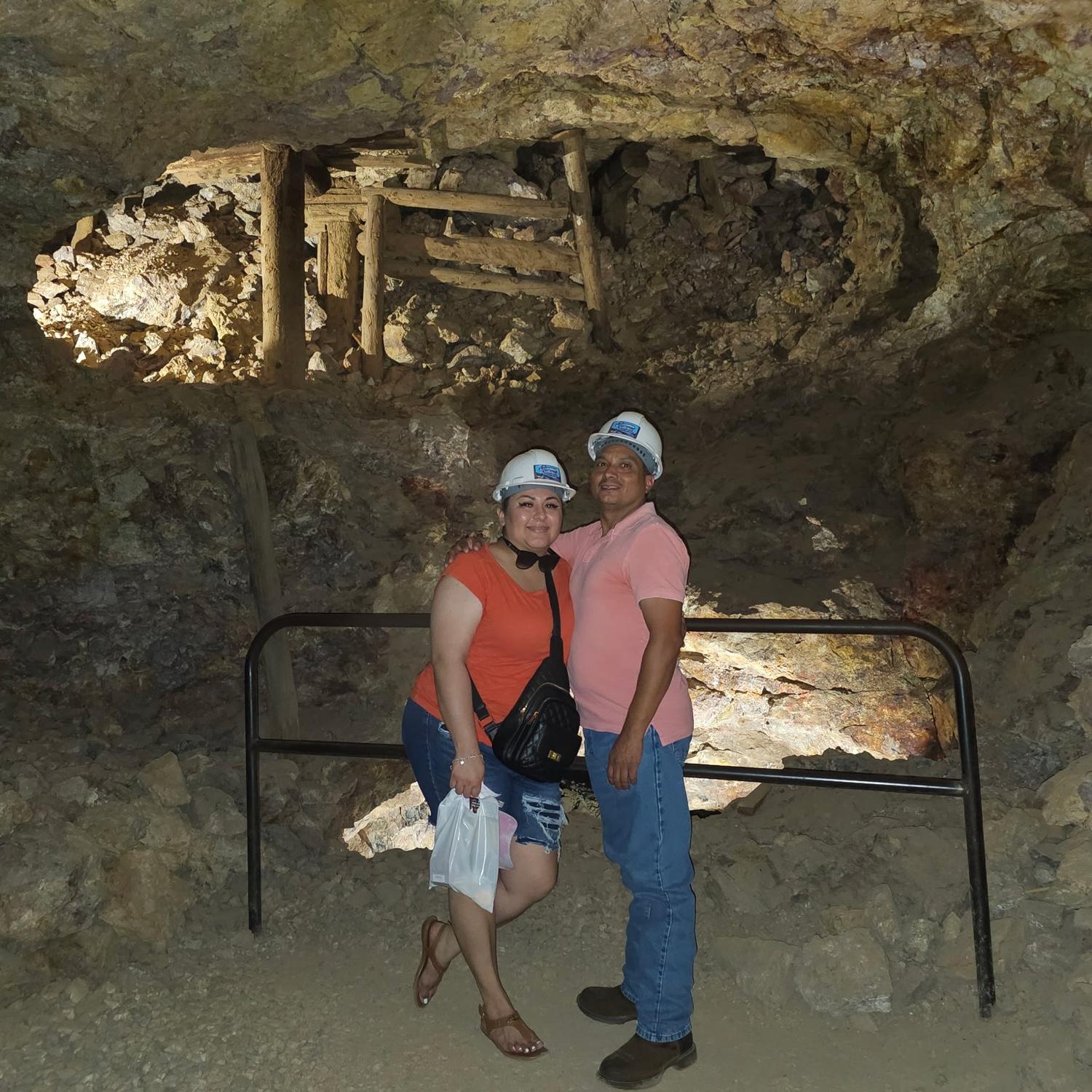 @Tombstone in a mining Cave where Roel wanted to leave me behind 😅