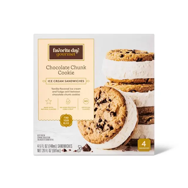 Chocolate Chunk Frozen Ice Cream Sandwich - 4pk/20oz - Favorite Day™