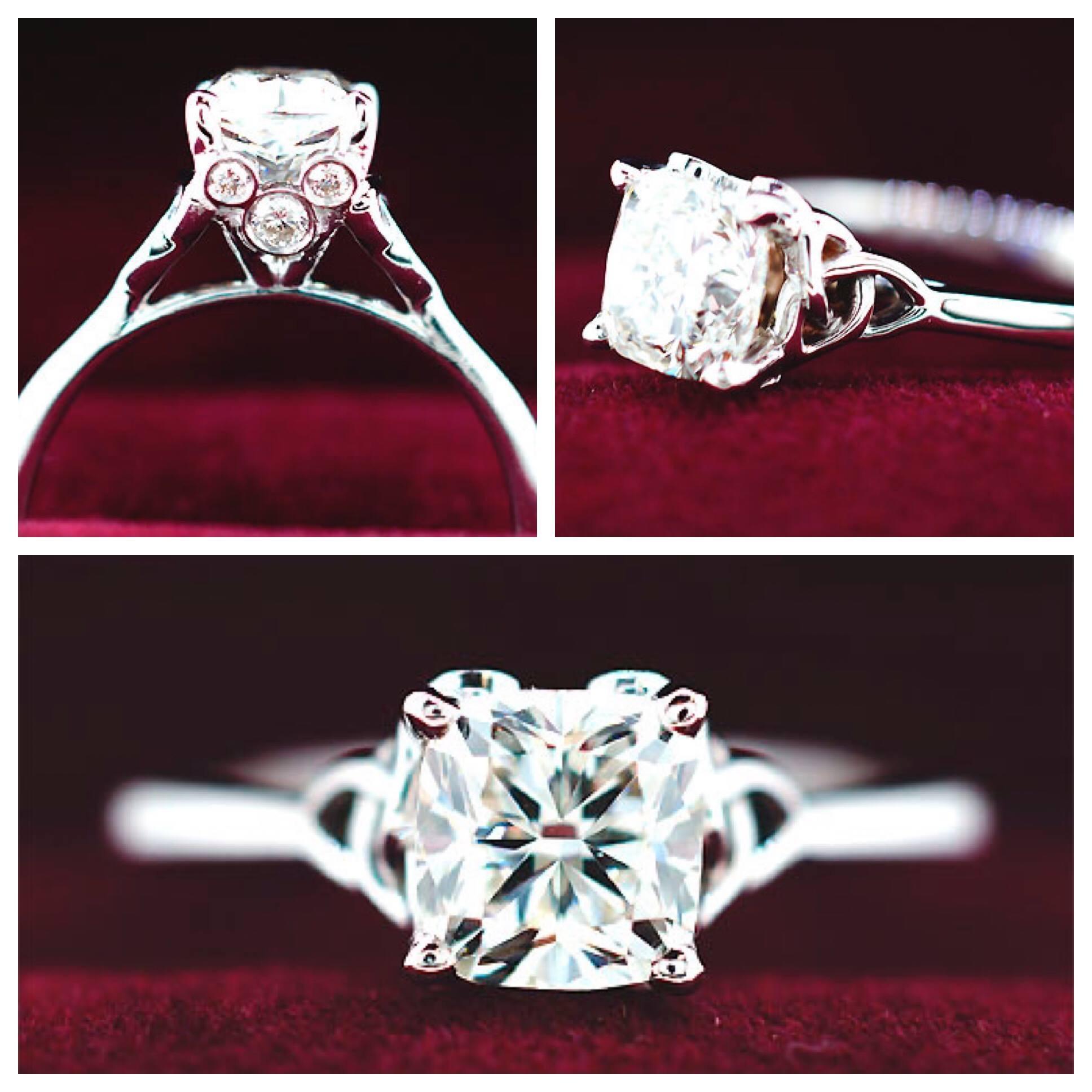 Glamour shots of the ring

Good Old Gold