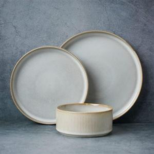 famiware Star Dinnerware Sets, Plates and Bowls Set for 4, 12 Pieces Ribbed Dishes - Chip and Scratch Resistant, Microwave and Dishwasher Safe Tableware, Cappuccino White