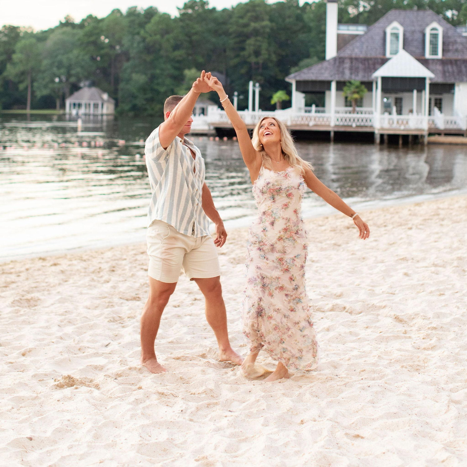 Engagement Photos by Angela and Halle Photography