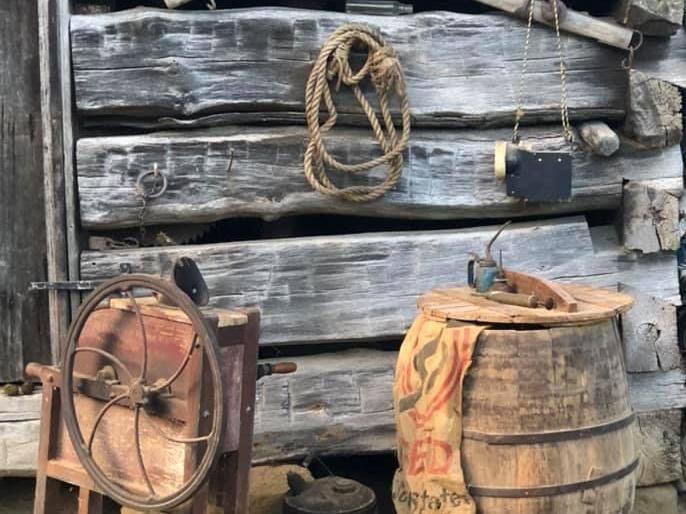 The Wedding Website of Jonna Lee and Zack Blevins