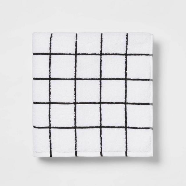 XL Everyday Grid Bath Towel Black/White - Room Essentials™