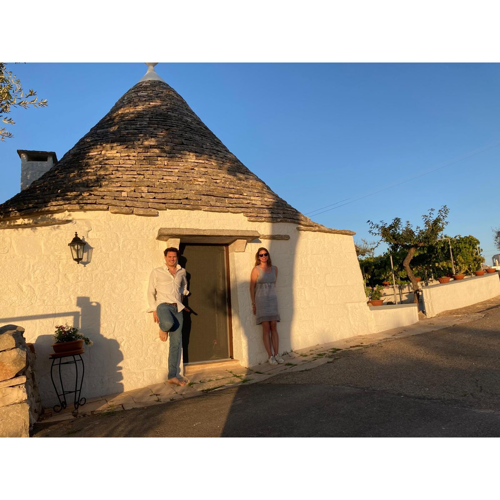 Nuestra primer foto juntos en nuestro primer viaje!  Casita Trullo, Alberobello, Puglia