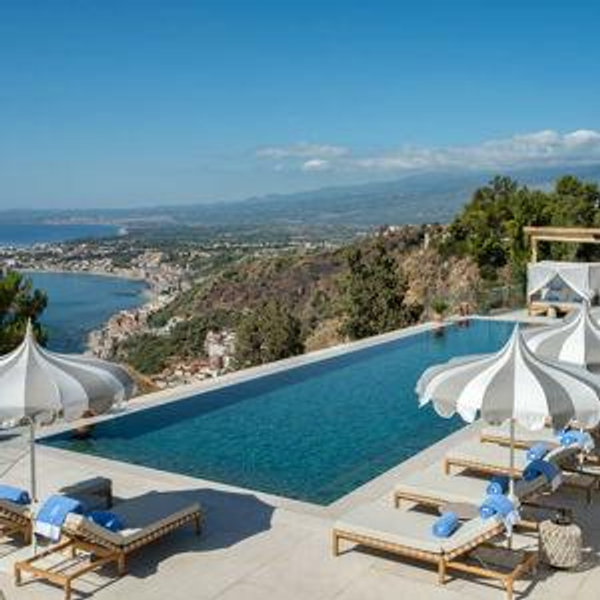 Contribute to our honeymoon!