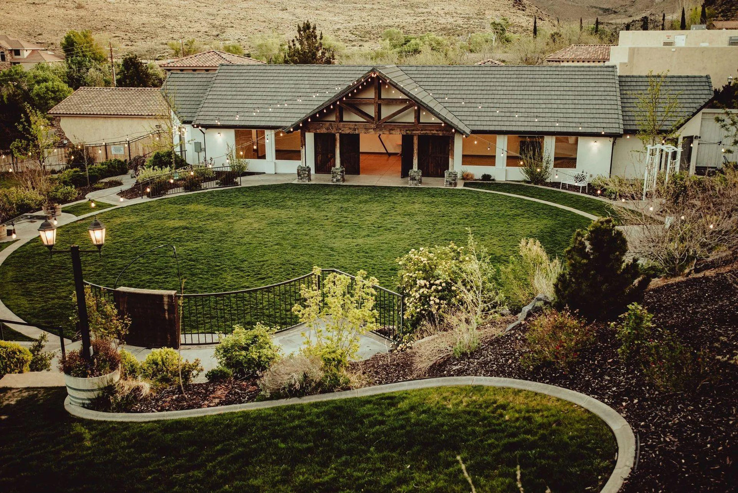 The Wedding Website of Ashlyn Vantussenbroek and Logan Jackson