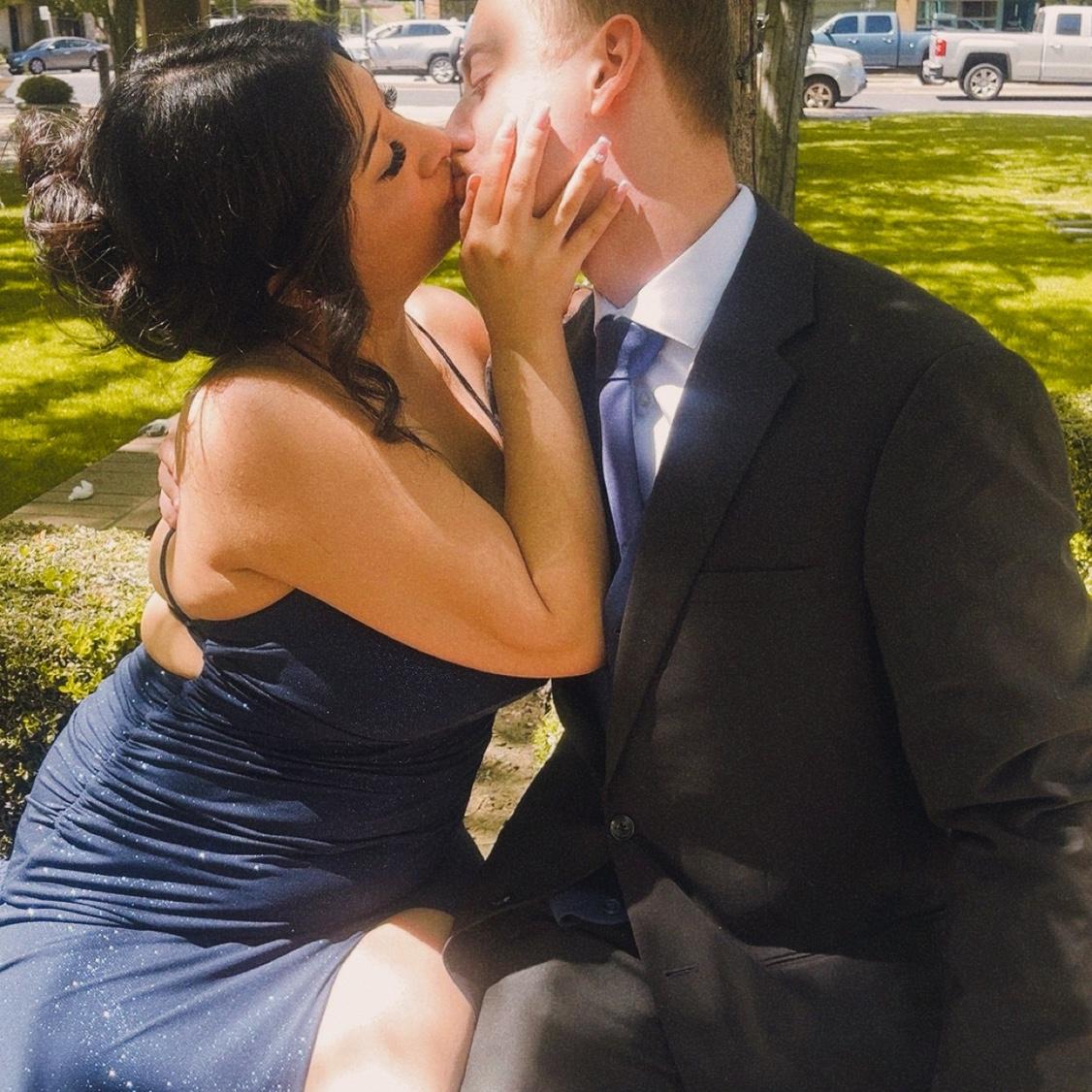 Prom-Shoot, May 2025