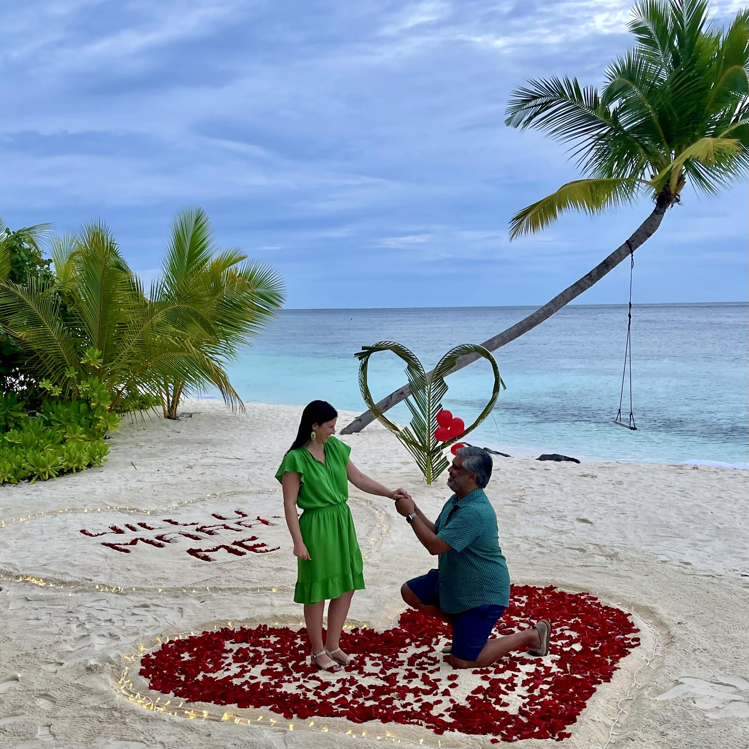 Down on one knee!! St Regis Vommuli, Maldives 2022