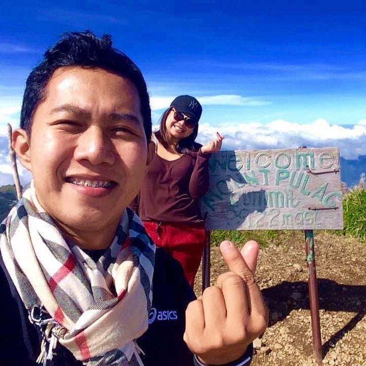 Relationship Goals: Conquered the country's second highest mountain, Mount Pulag.