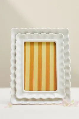 Philippa Scalloped Stoneware Picture Frame