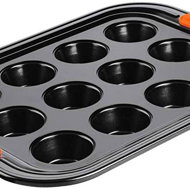 LE CREUSET 12 Cup Muffin Tray, 1 Each