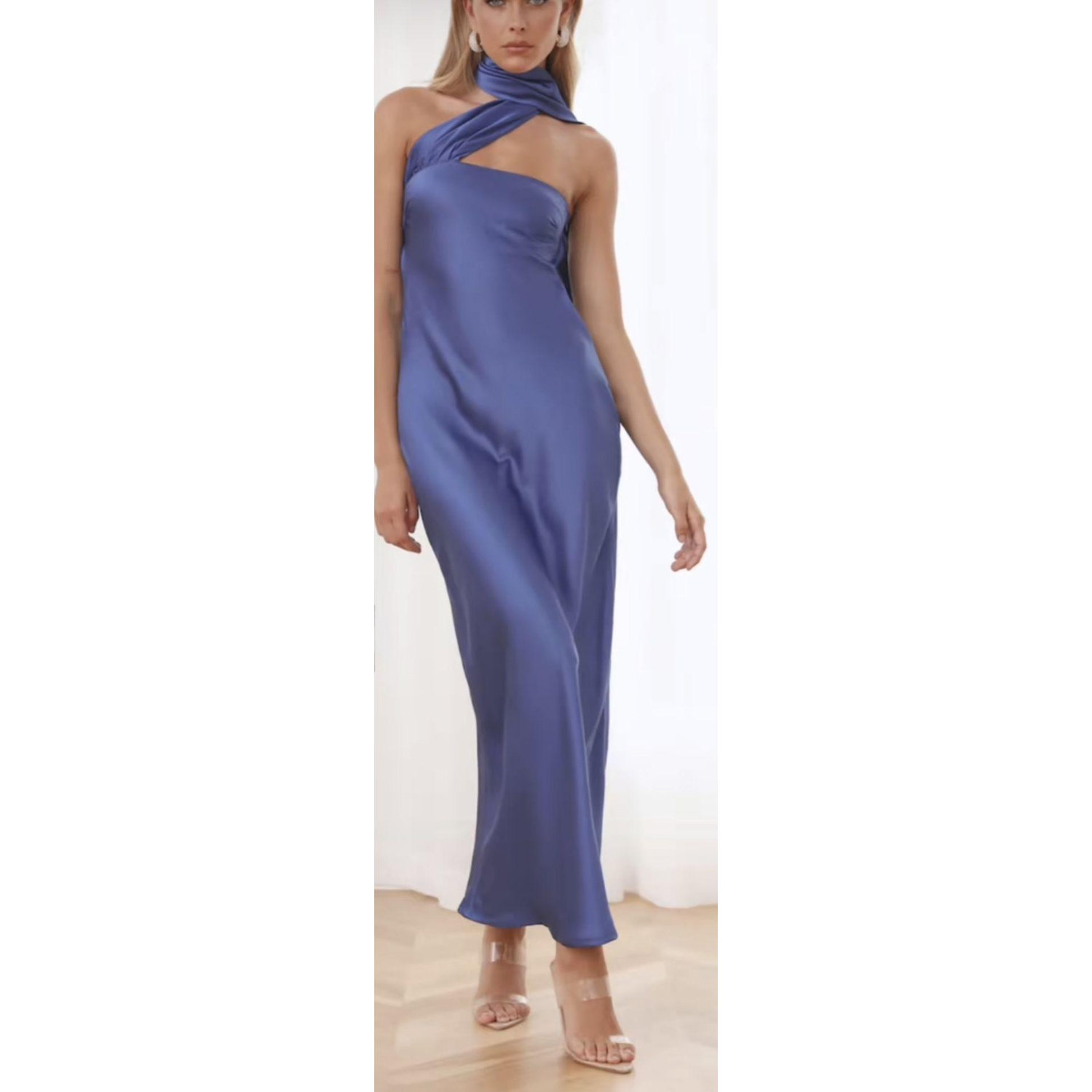 Cocktail attire idea