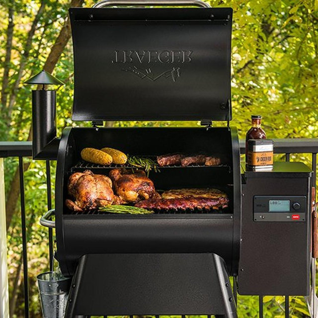 Traeger Pro 575 Pellet Grill - Black