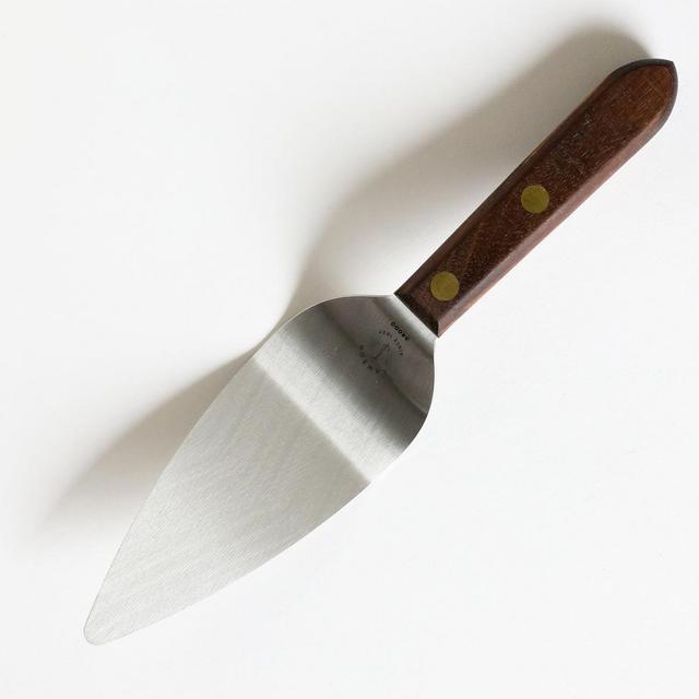 4" Pie & Cake Server, Walnut Handle