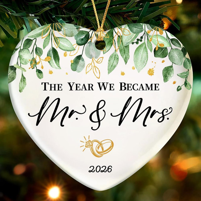 Wedding Gifts -Mr and Mrs Gifts - Wedding Gift for Couples 2026 Bride, Future Mr and Mrs - Bridal Shower Gift - ldeas for Married Newlywed -Glass 1st First Christmas Married Ornament 2026
