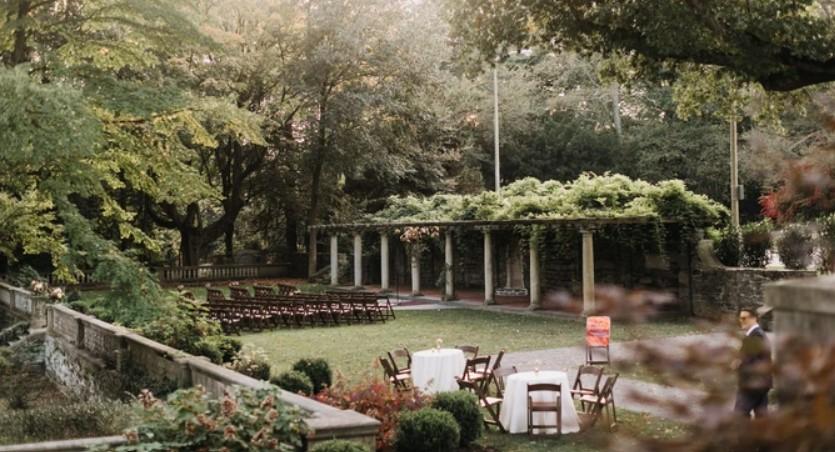 The Wedding Website of Rhiannon Connell and Michael Spedale