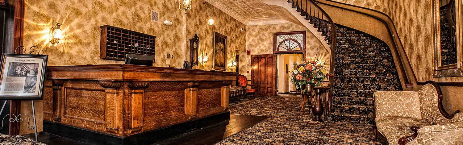 The Wedding Website of Amanda Gusloff and Travis Schoonhoven