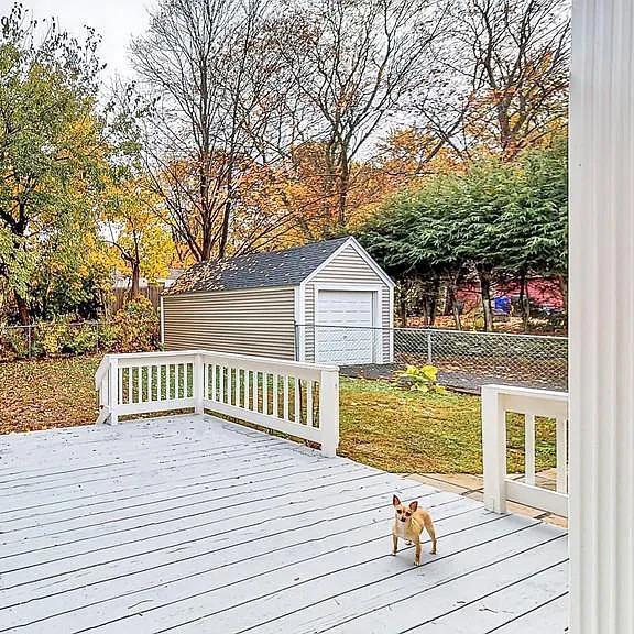 Emma made it into the listing photos for our Springfield house - 2019