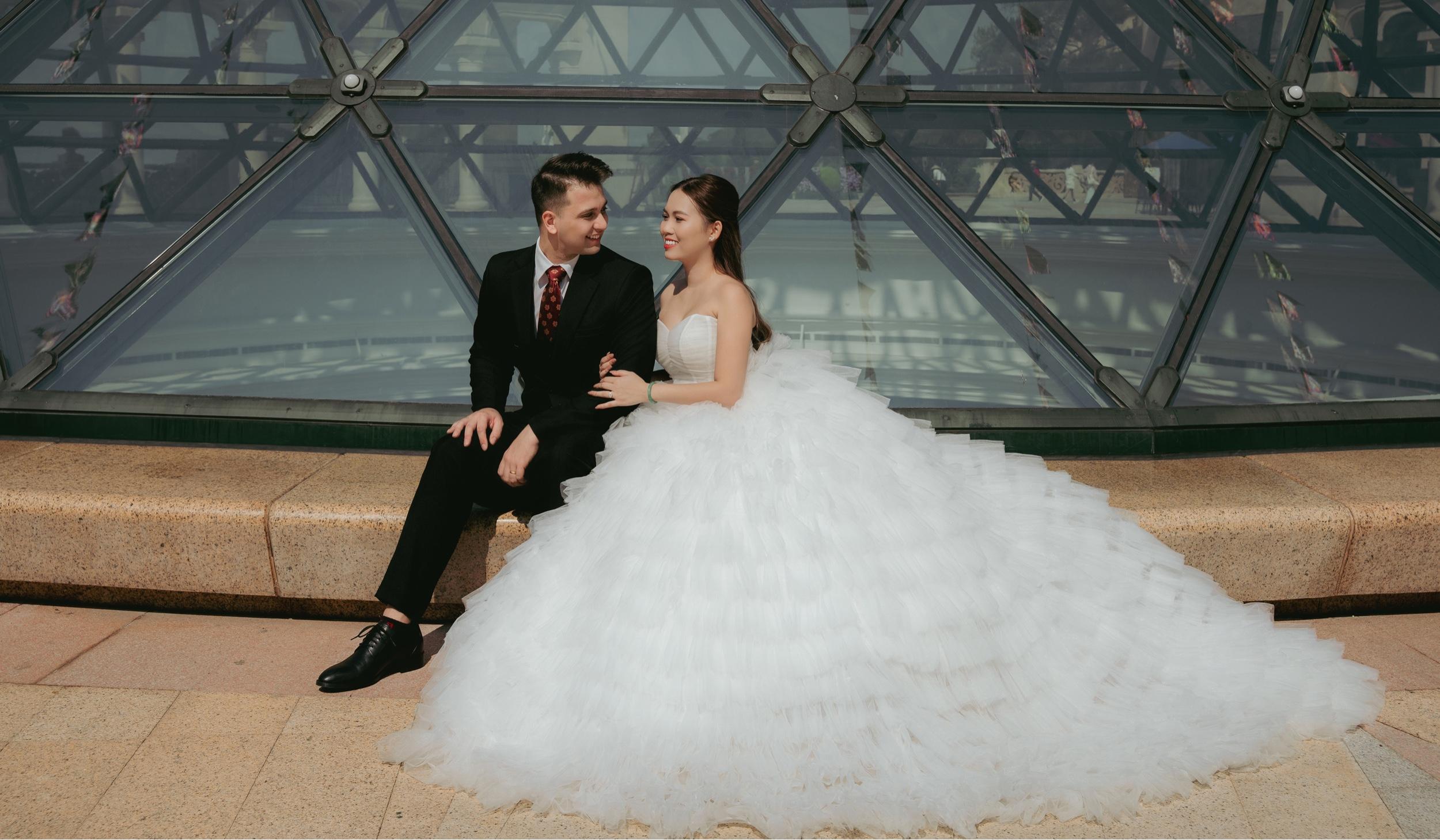 The Wedding Website of Nhi Doan and Julian Stevens