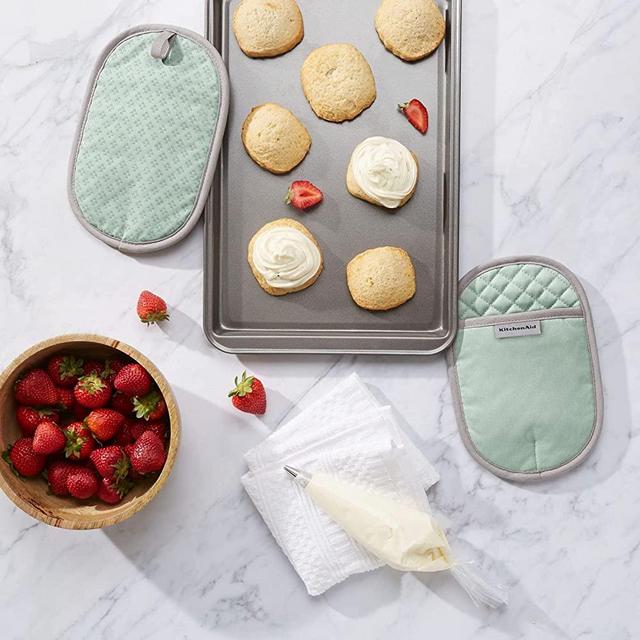 KitchenAid Asteroid Pot Holder Set, Mineral Water