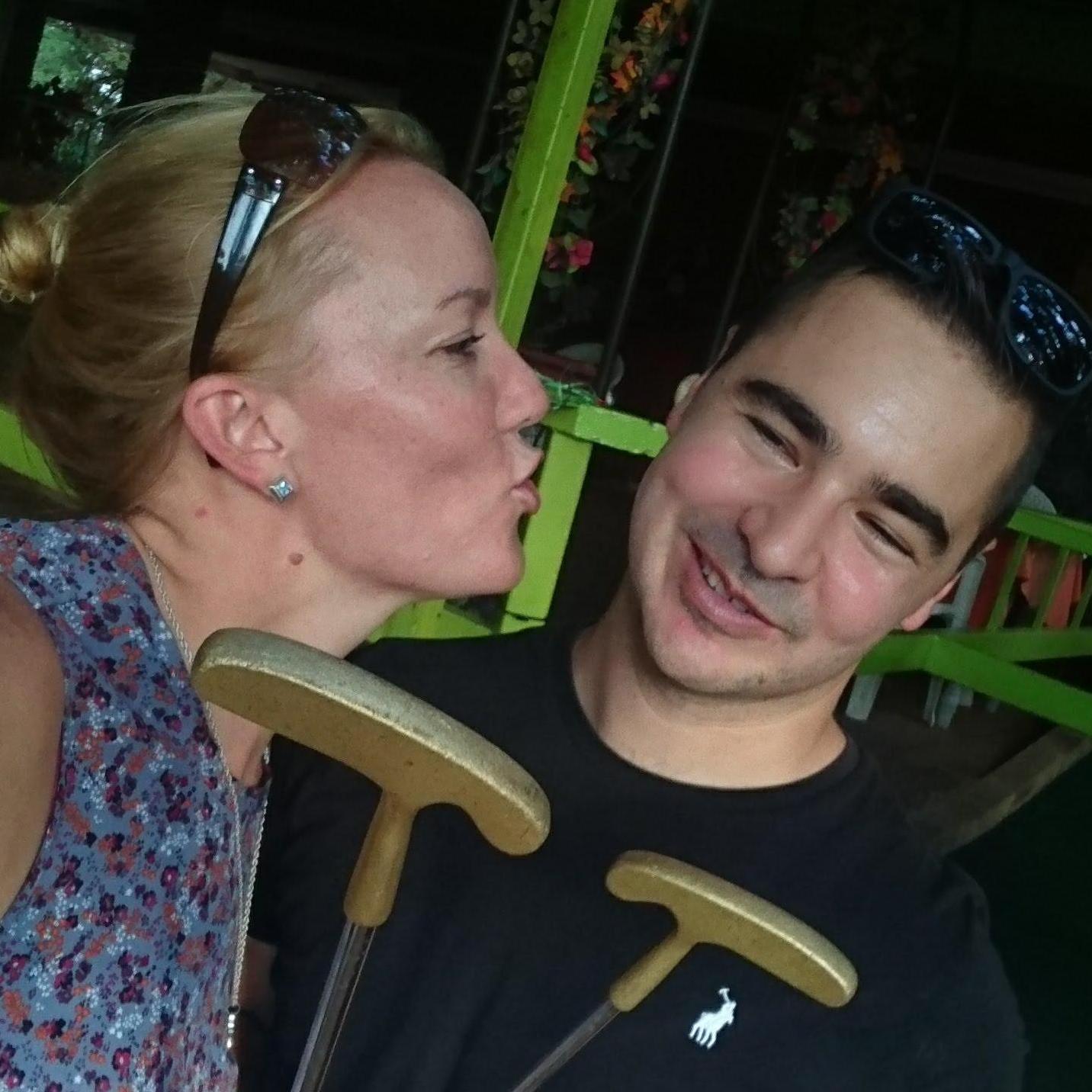 ONS IS GLAD NIE KOMPETEREND NIE, veral nie as dit by putt putt kom nie :-)