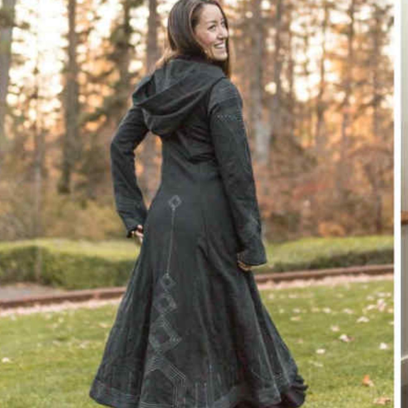Great guest outfit.