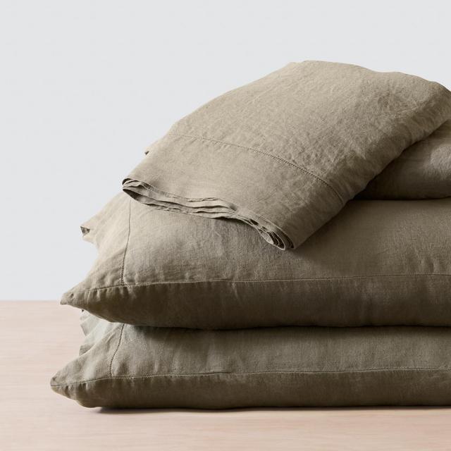 Stonewashed Linen Pillowcases - Set of 2 in Slate Blue – The Citizenry