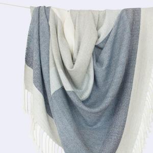 Cascada Throw