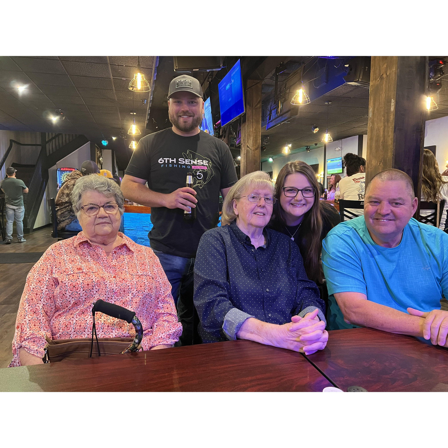We took Oma & Aunt Drenda to the bar lol
