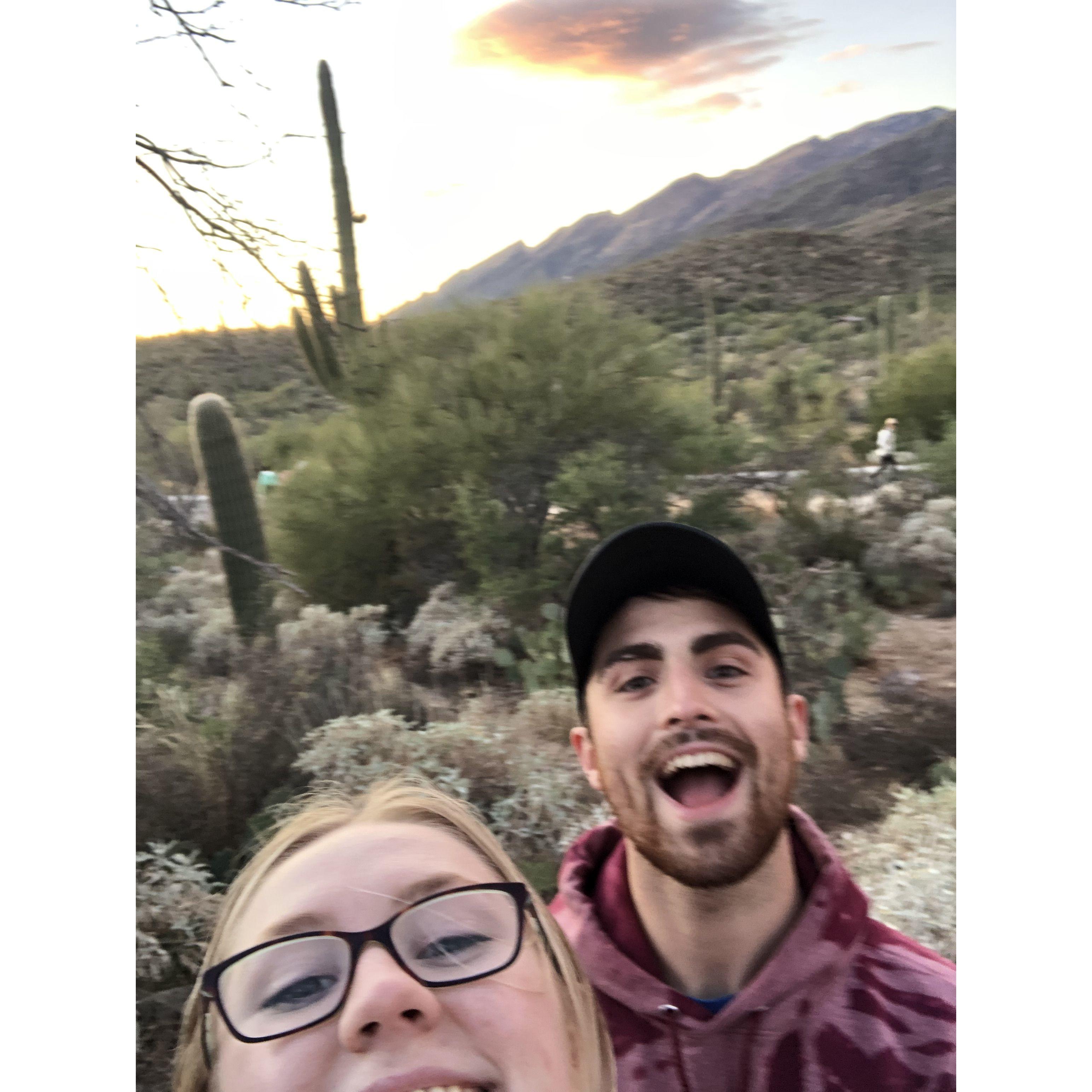 Austin met the whole fam in Arizona for Thanksgiving.