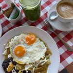 Desayuno y Cafecito