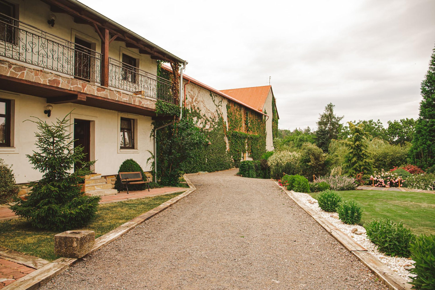The Wedding Website of Sarka Duronova and Sebastian Rodriguez