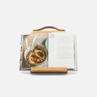 Arwen Recipe Stand