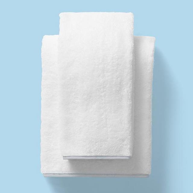 Weezie Personalized Piped Edge Bath Towels