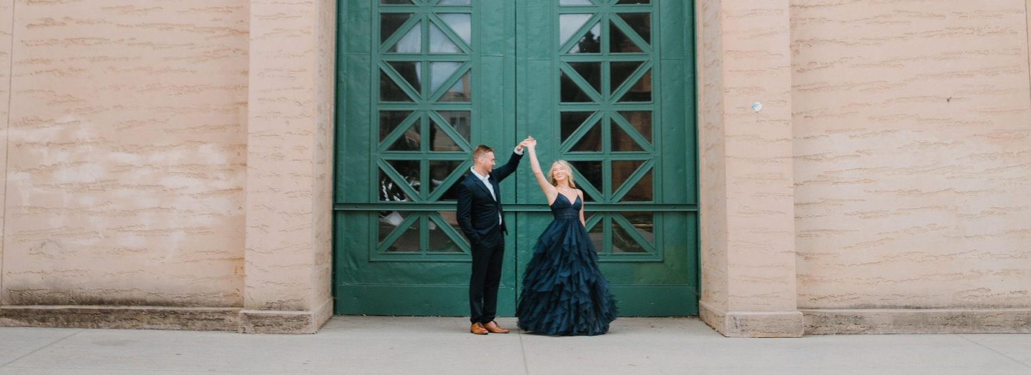 The Wedding Website of Natalí Capitani and Spencer Holmes