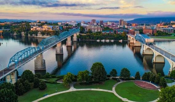 The Wedding Website of Maggie Marsh and Alejandro Muñoz-McDonald