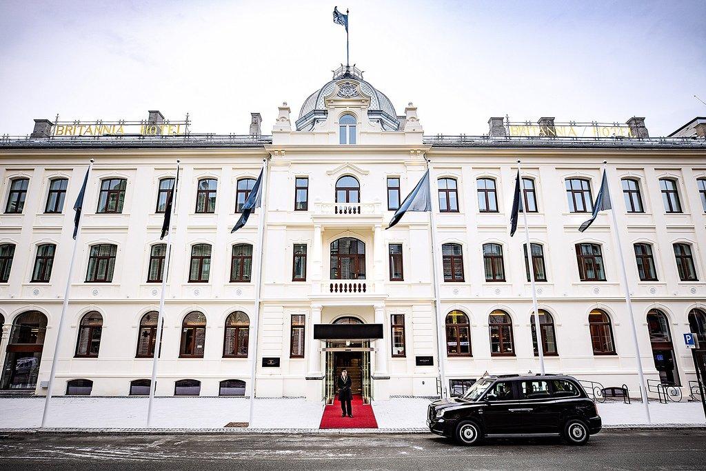 The Wedding Website of Jaya Thomlison and Arnstein Syltern